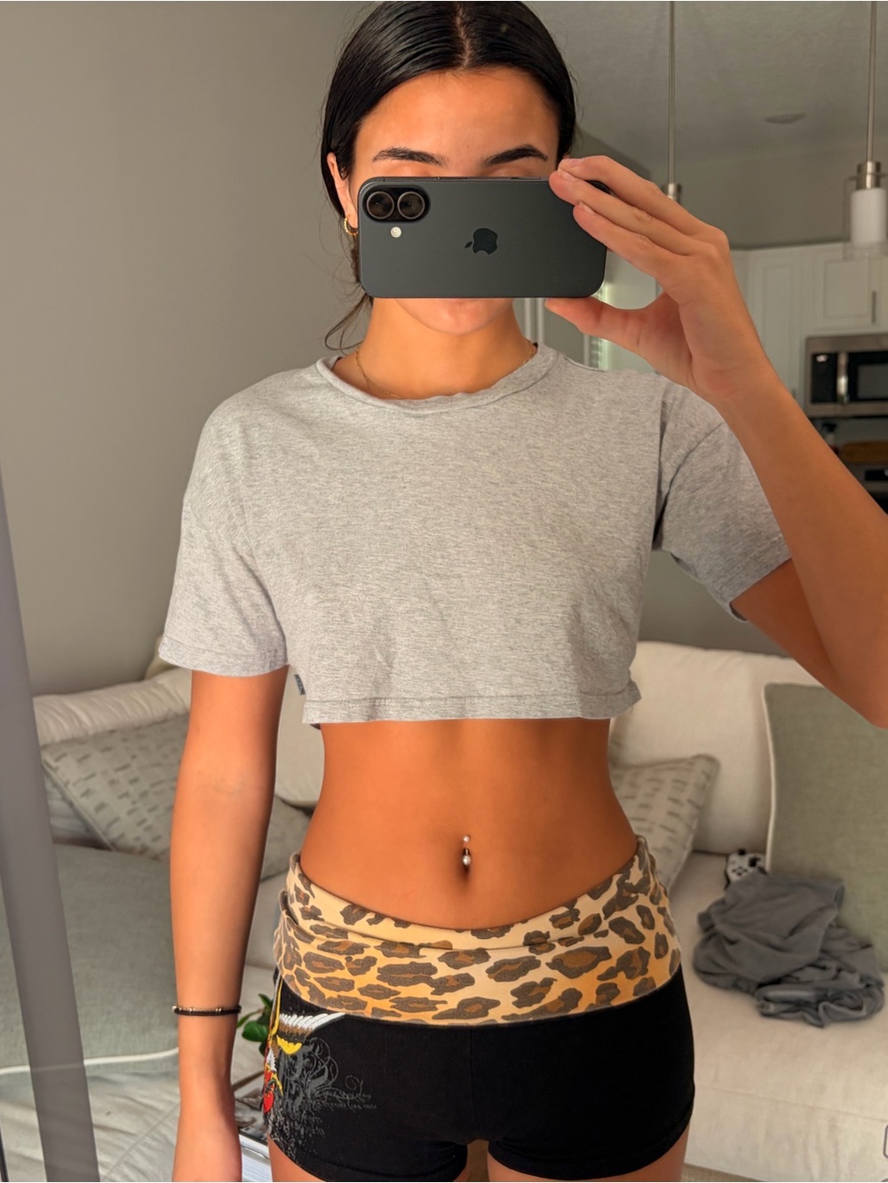 Tna women’s Gray Crewneck Shirt